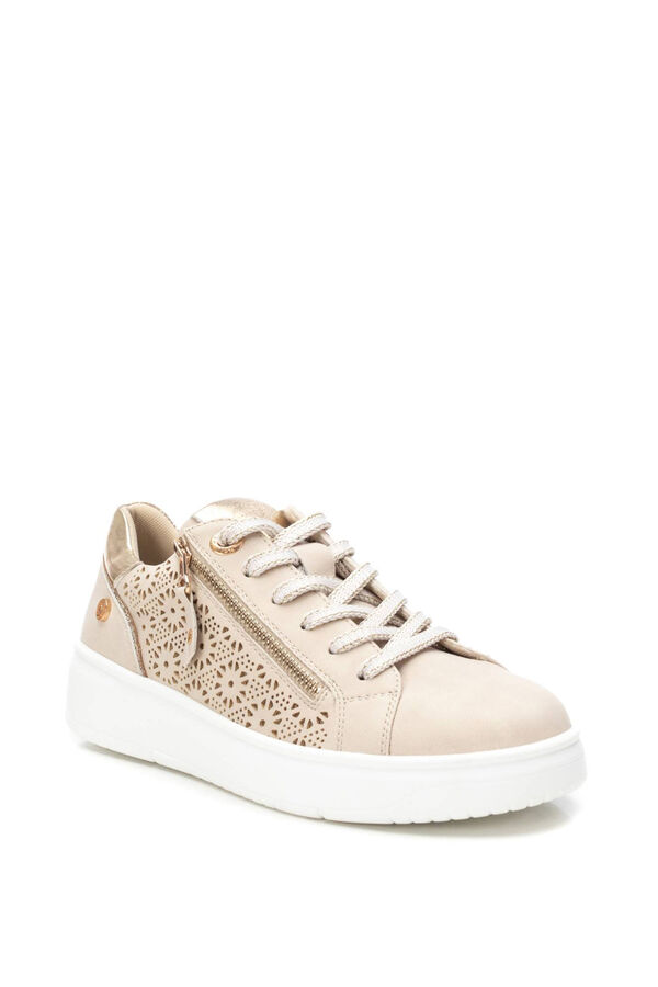 XTI Zapatilla Troquelado Cremallera beige