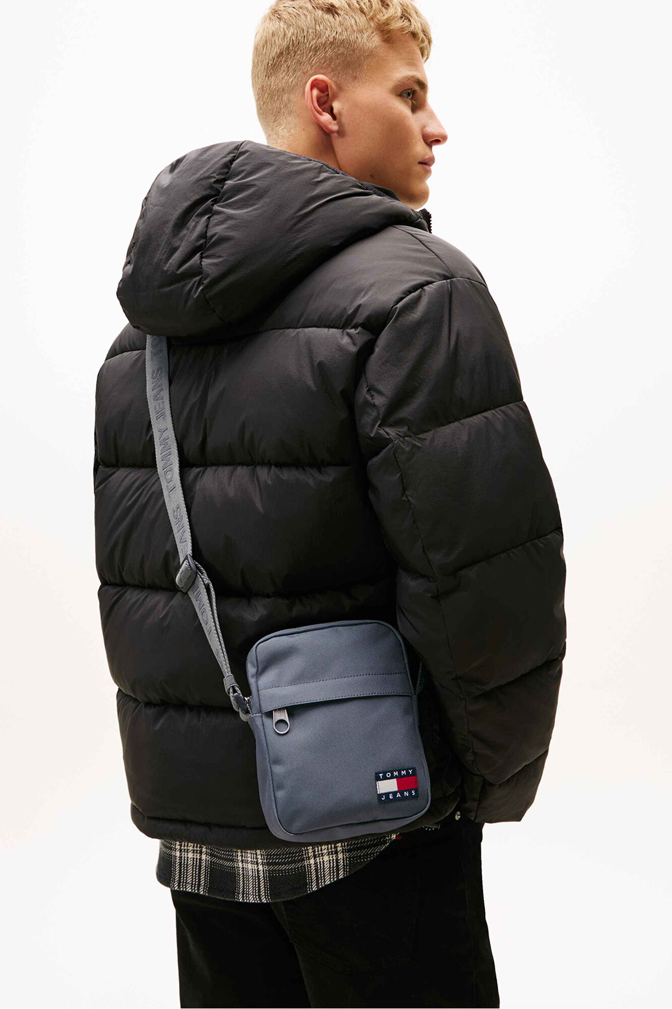 Tommy Jeans Bandolera rectangular Tommy Jeans en color negro