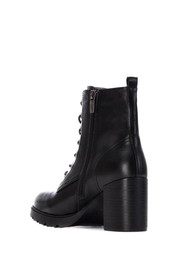 XTI Bota de salto com cadar&ccedil;o preto