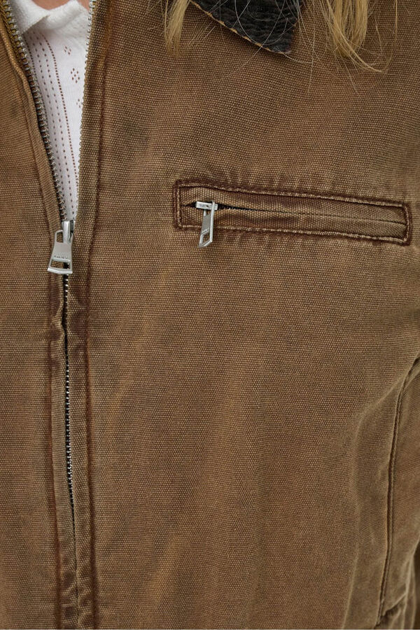 Only R&ouml;vid cipz&aacute;r kab&aacute;t term&eacute;szetes