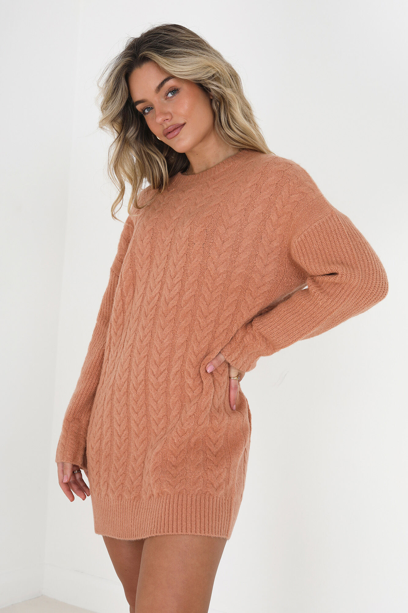 Brave Soul Vestido de punto con ochos