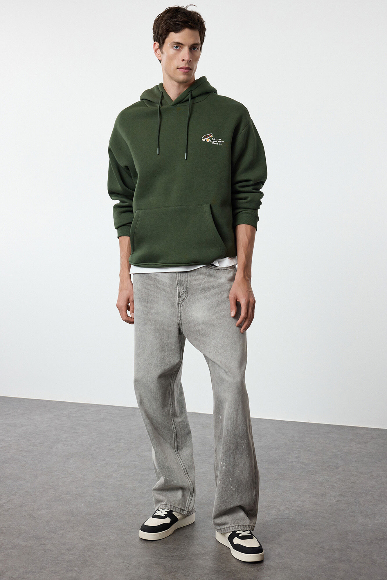 Trendyol Sweatshirt com capuz