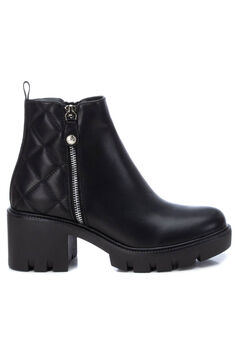 Springfield Women's ankle boot by the brand Xti. fekete