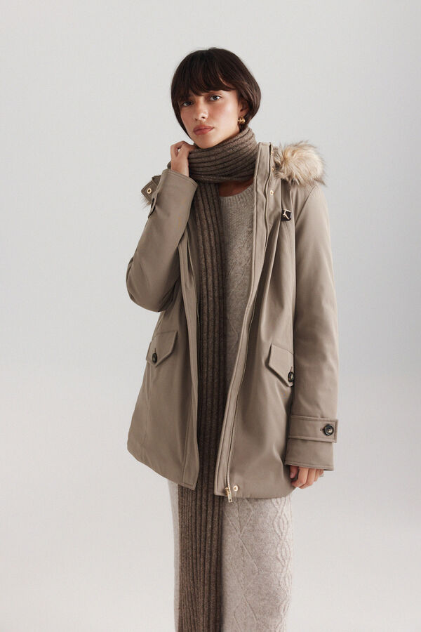 Springfield Parka with fur hood and buckle nude