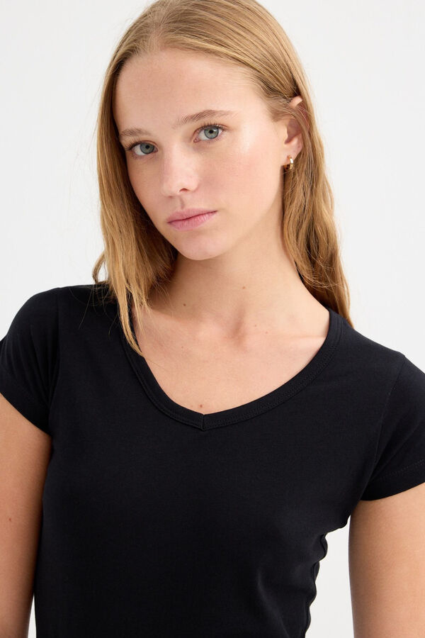 Inside V-neck T-shirt black