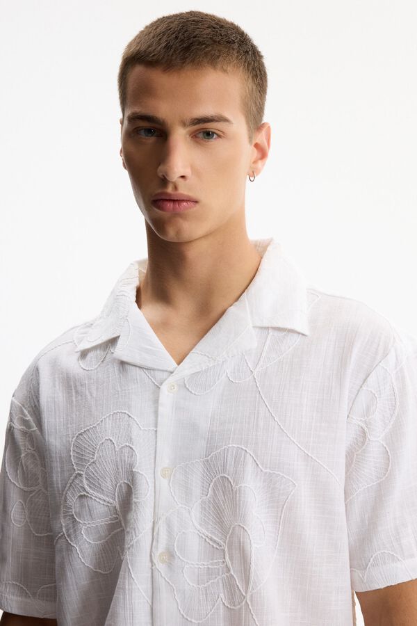 Inside Embroidered short sleeve shirt white