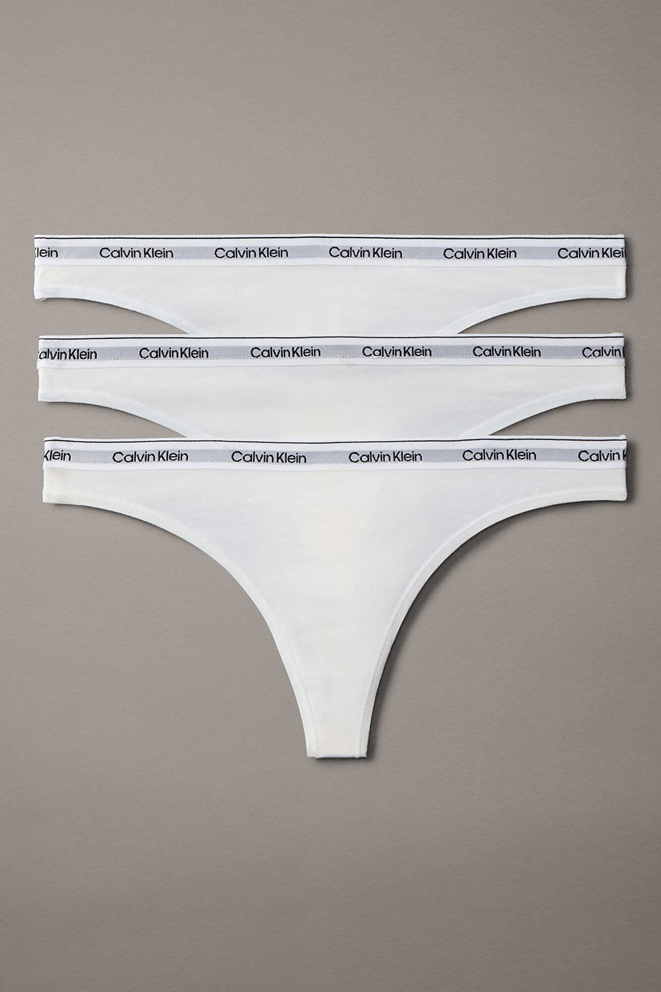 Calvin Klein Pacote com 3 cueca fio dental de algod&atilde;o com logo