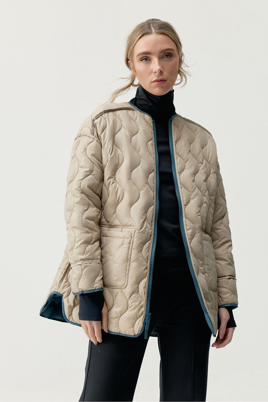 Chaqueta deportiva beige