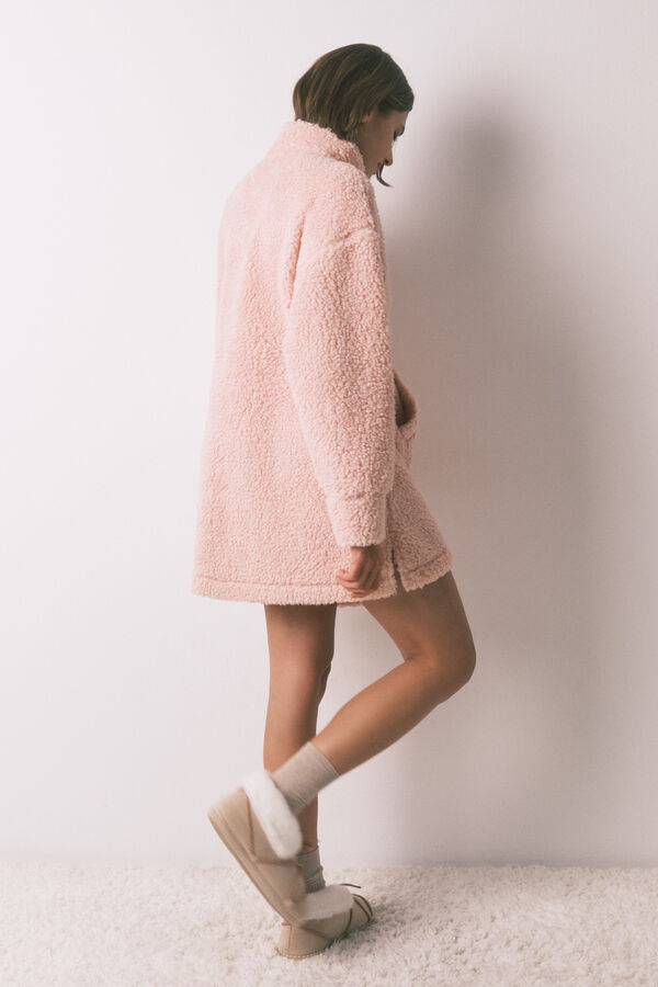 Women'secret Midi kućni ogrtač od roze ve&scaron;tačkog jagnjećeg krzna Roze