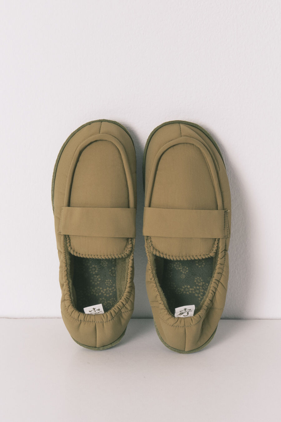 Zapatillas casa mocasín verde