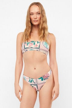 Gisela Braga bikini brasile&ntilde;a corte en V