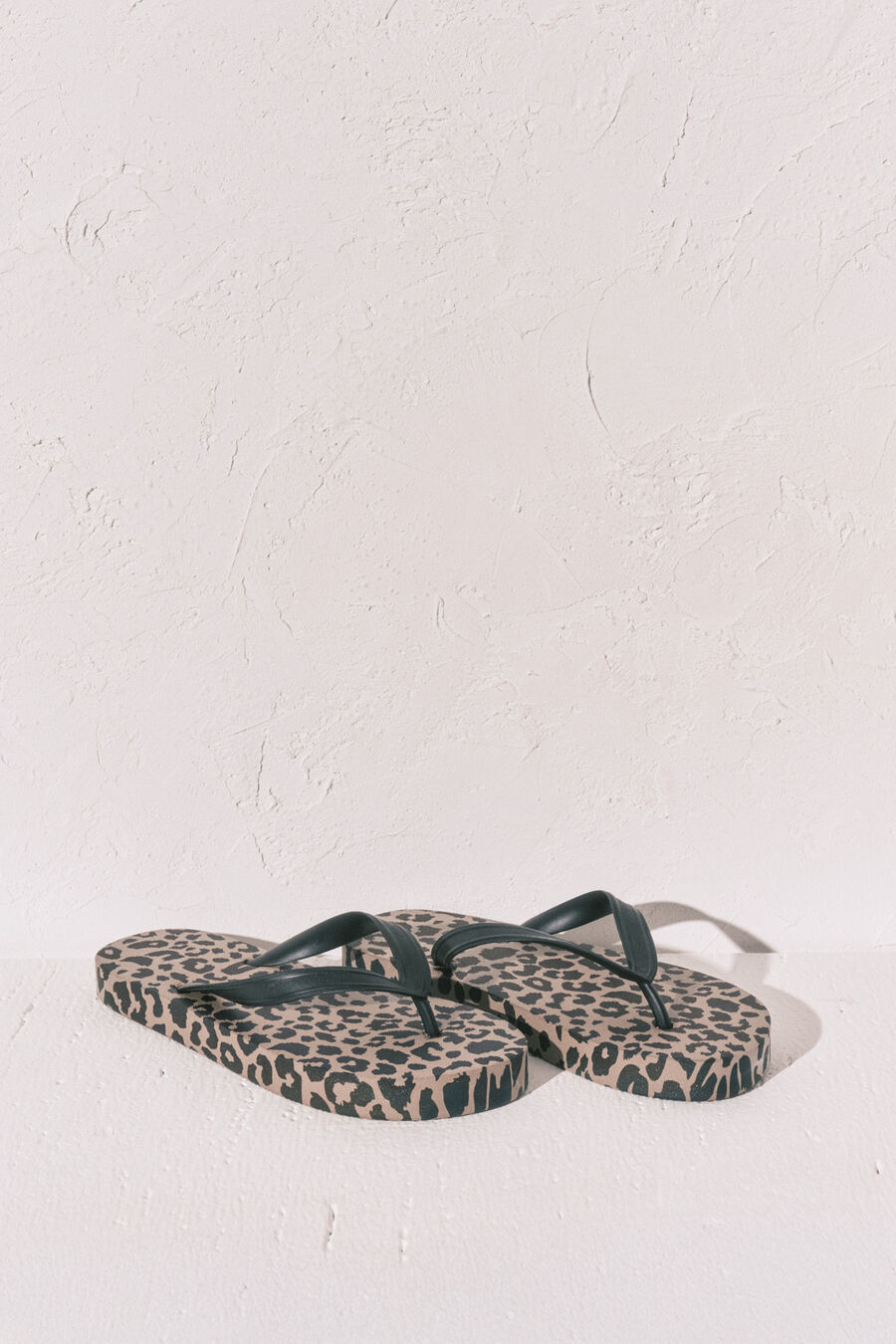 Chanclas anchas animal print