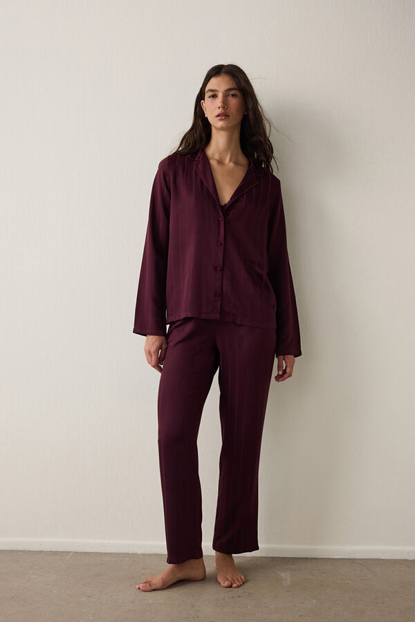 Penti Conjunto de camisa y pantal&oacute;n de sat&eacute;n granate burdeos