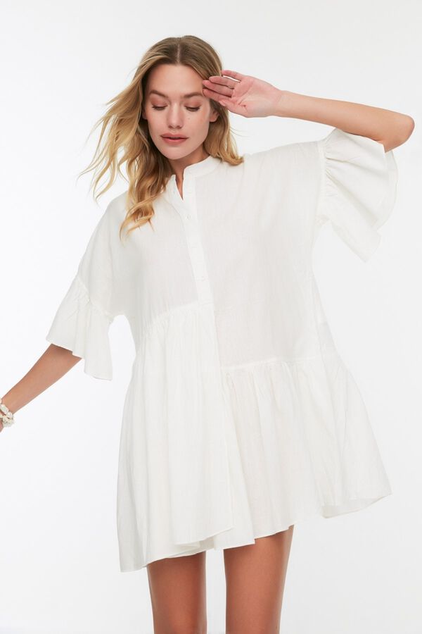 Trendyol Vestido curto camiseiro com folhos branco