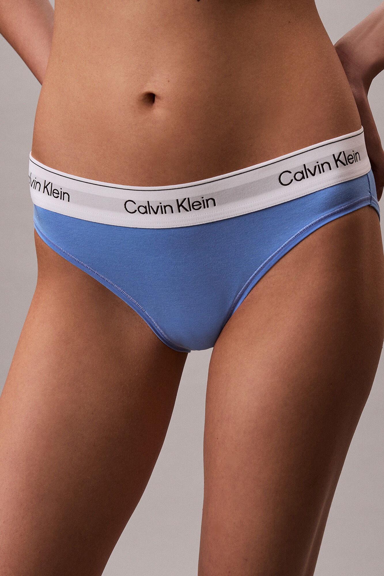 Calvin Klein Braga individual de mujer