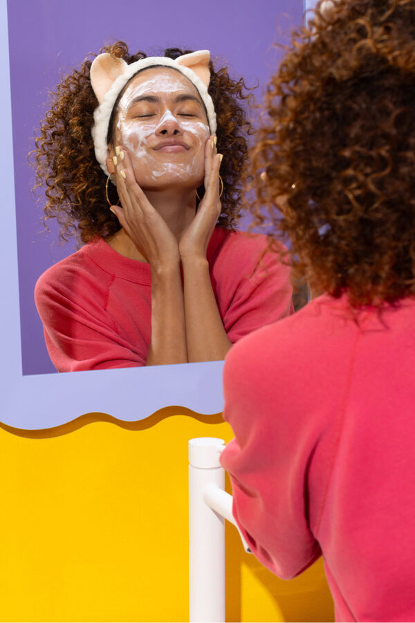 Freshly Cosmetics Rose Quartz Facial Cleanser (50ml) Bijela