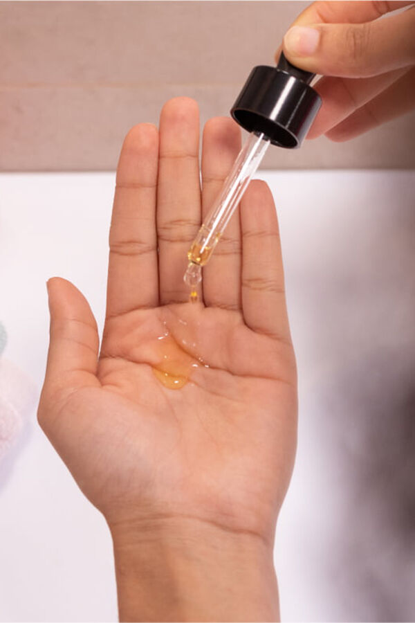 Freshly Cosmetics Radiant Curls Oil Serum  blanc