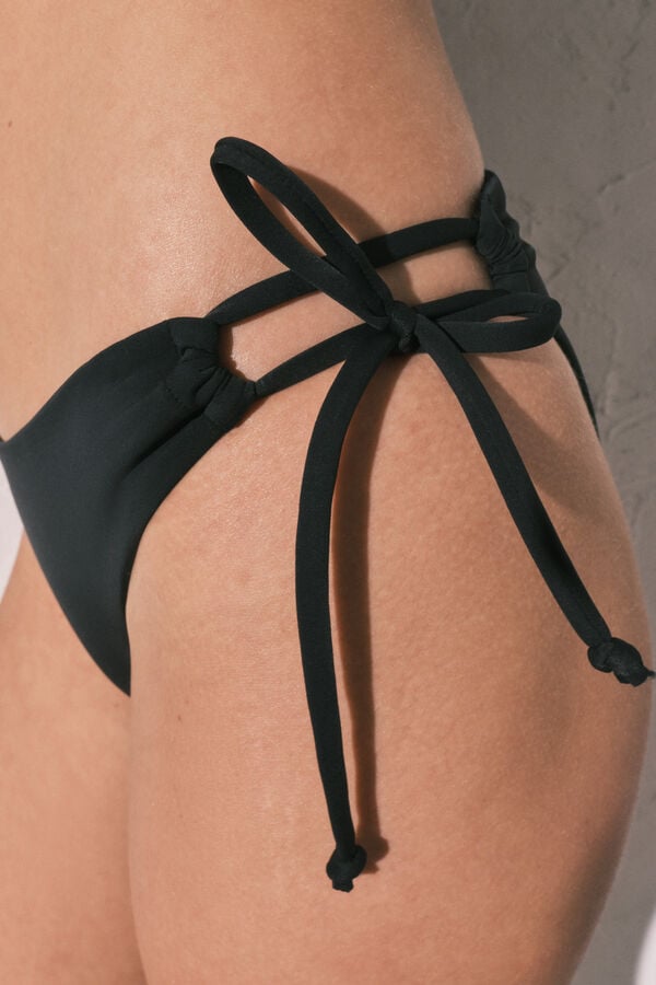 Women'secret Crni klasični donji deo bikinija sa bočnim vezivanjem Crna