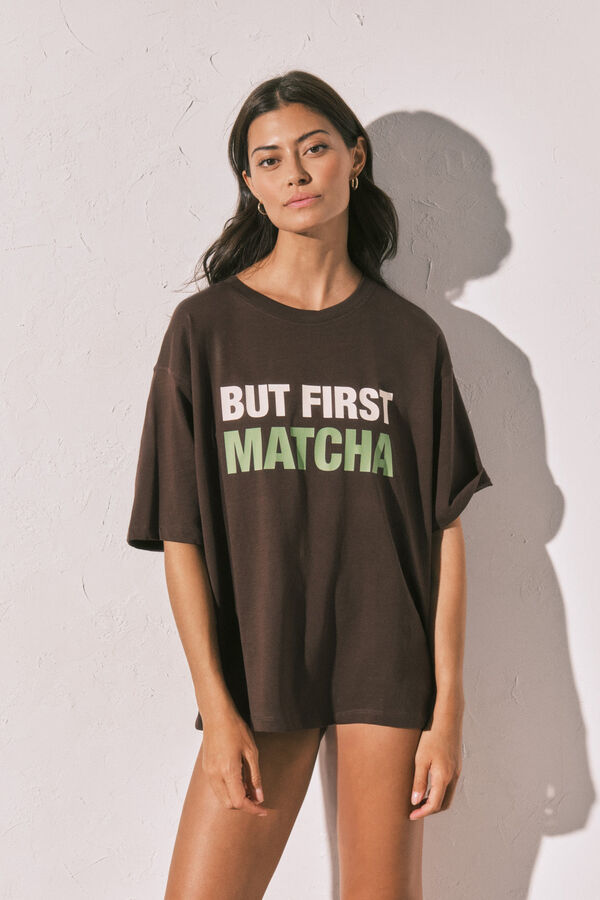 Women'secret Braon oversized majica "But first matcha" Braon