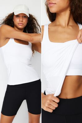 Blusa escote cuadrado con tirante