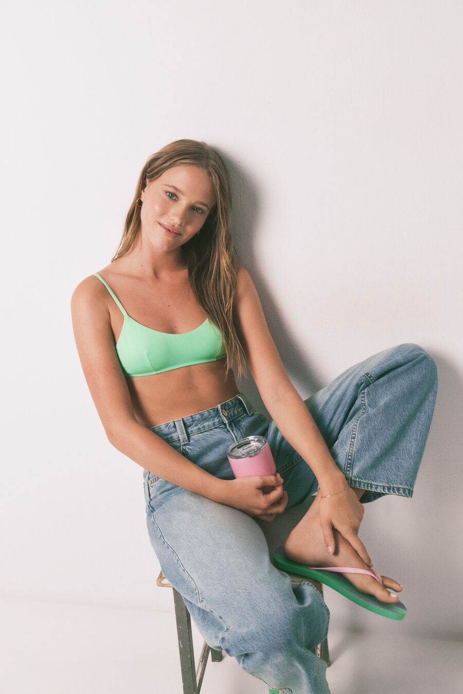 Top bikini escote recto liso verde