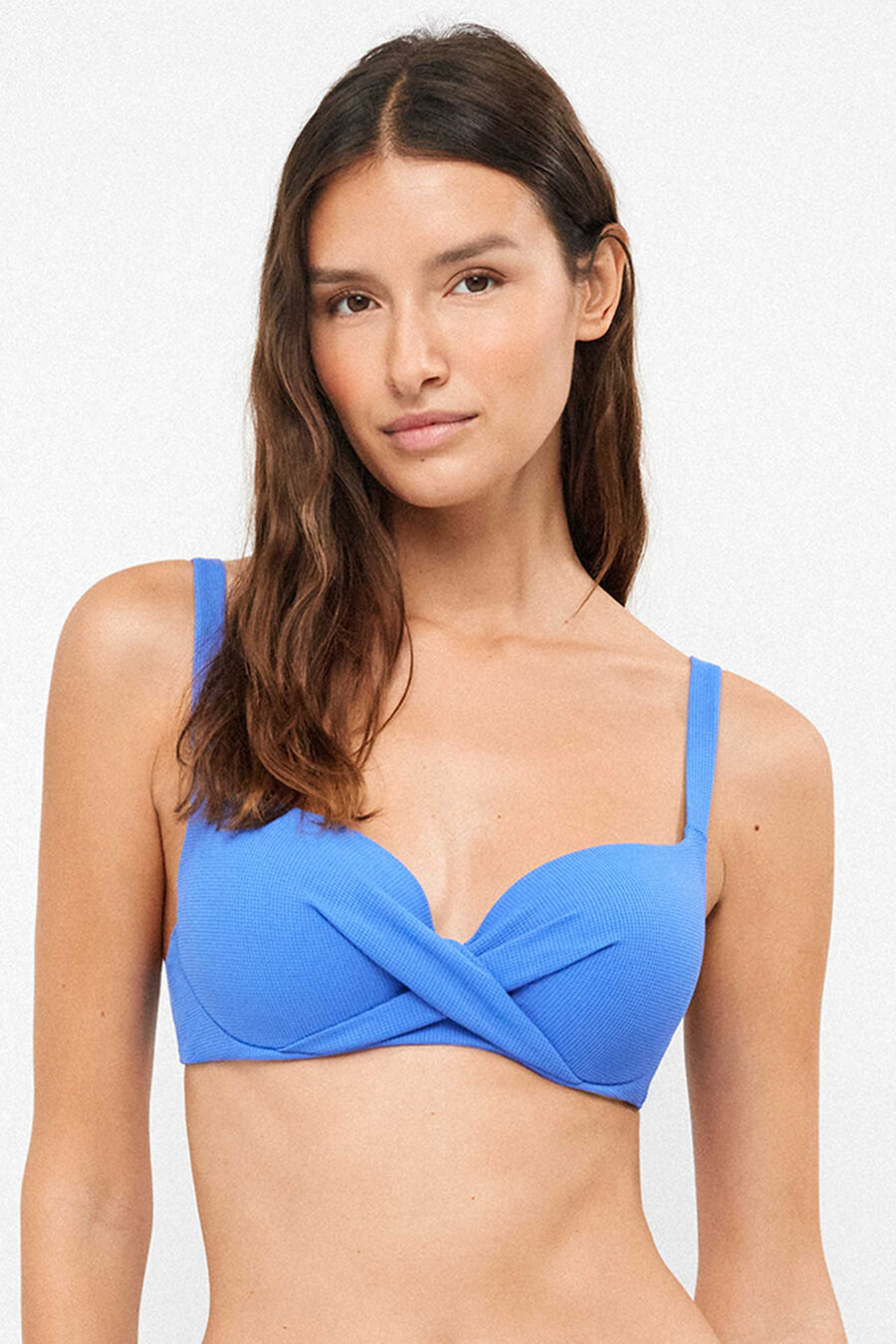 Top bikini clásico efecto cruzado