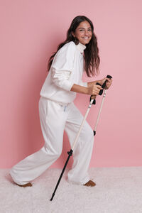 HI&BYE Duge bele pli&scaron;ane zvonaste pantalone