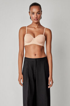 Gisela T&ouml;bb&aacute;ll&aacute;s&uacute; &aacute;ll&iacute;that&oacute; melltart&oacute;