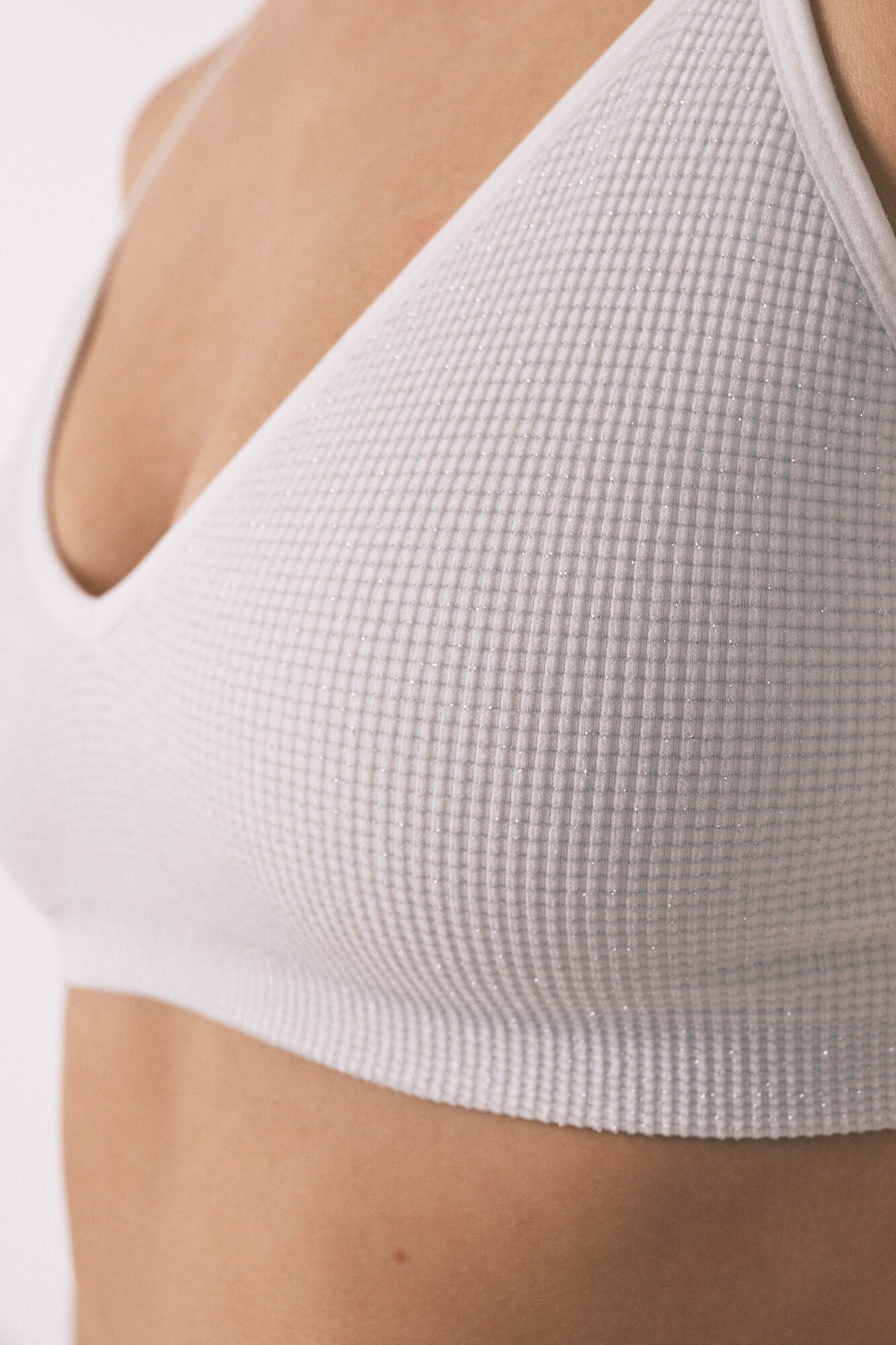 Women'secret Feh&eacute;r, varr&aacute;s n&eacute;lk&uuml;li, bord&aacute;zott lurex top