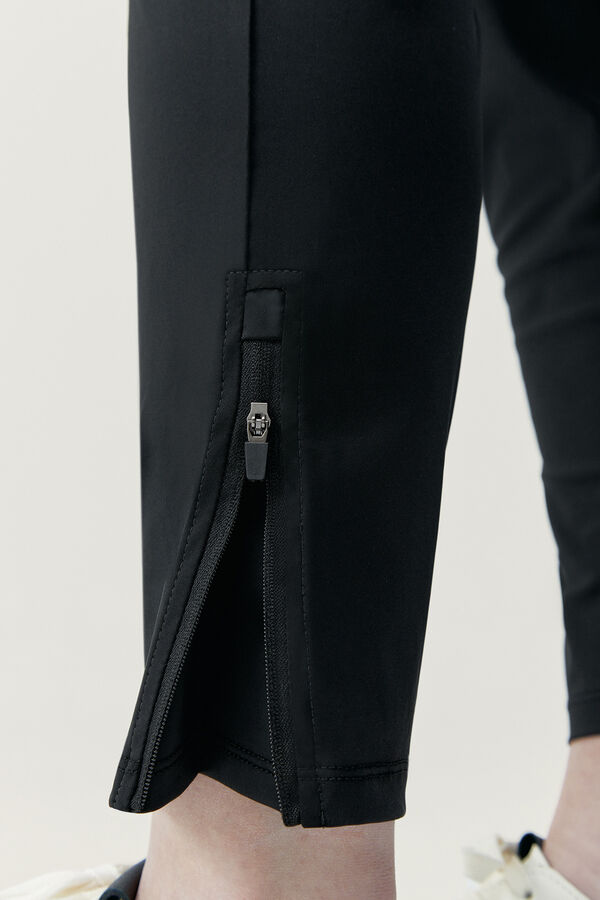 Born Living Yoga Jogger Airla Black negro