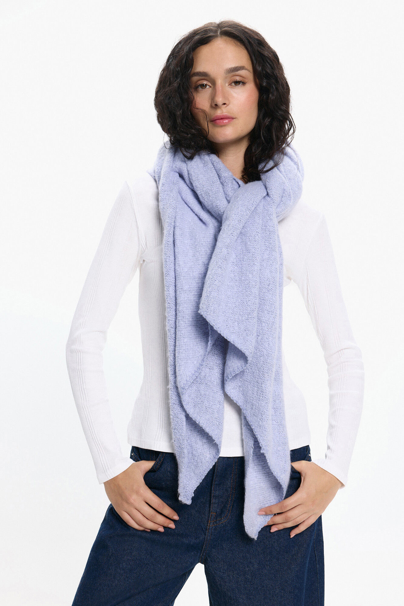 Pieces Bufanda larga asim&eacute;trica