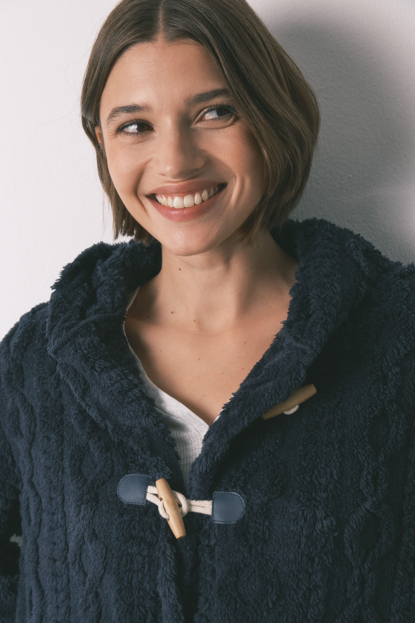 Women'secret Kratki kućni ogrtač sa kapuljačom od mekog plavog flisa