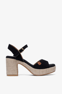 Popa Sand&aacute;lia cunha Daira em camur&ccedil;a