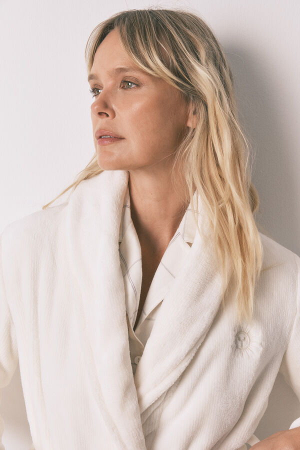 Women'secret Beli bar&scaron;unasti flis midi kućni ogrtač Bež