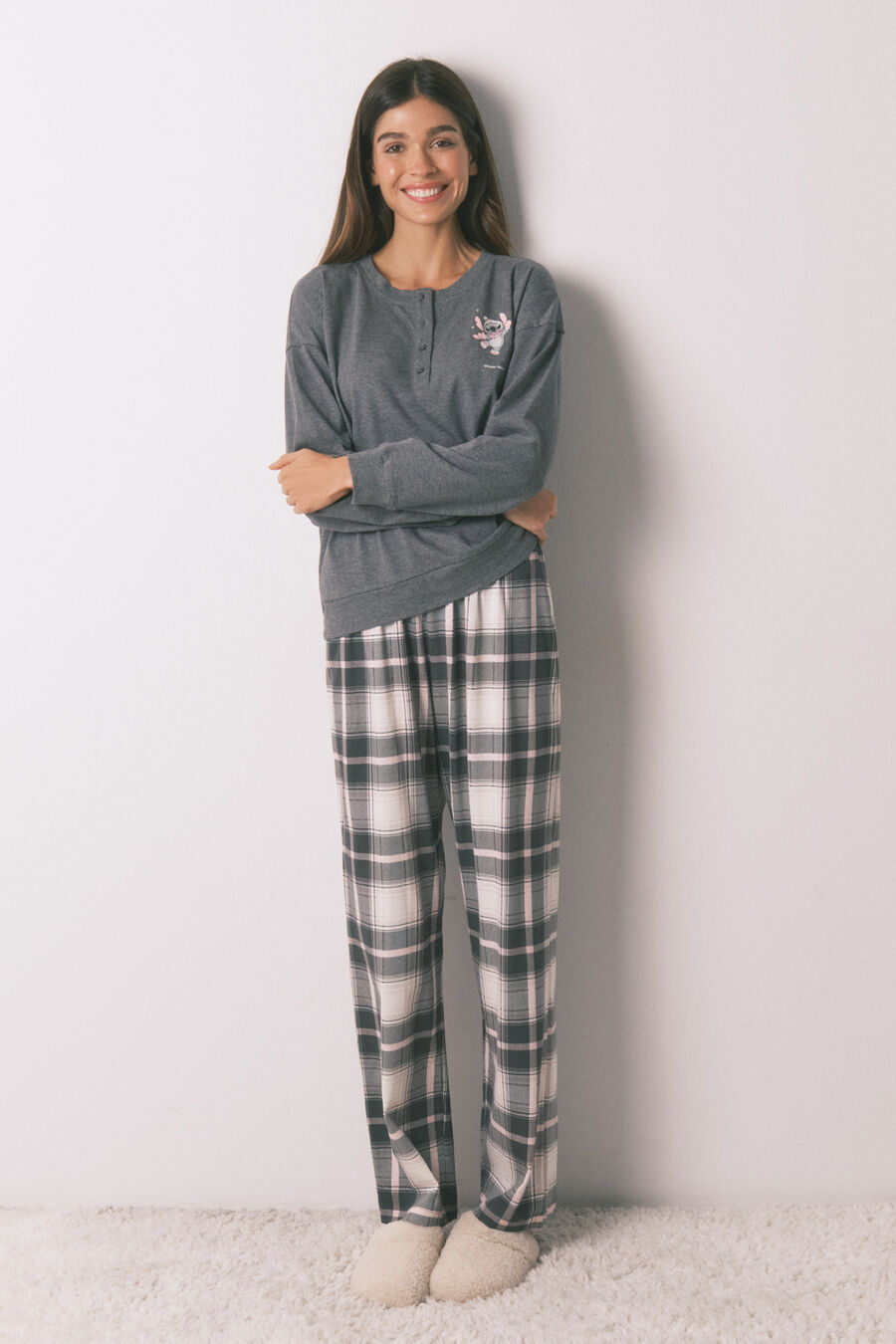Pijama largo 100% algodón gris cuadros Stitch