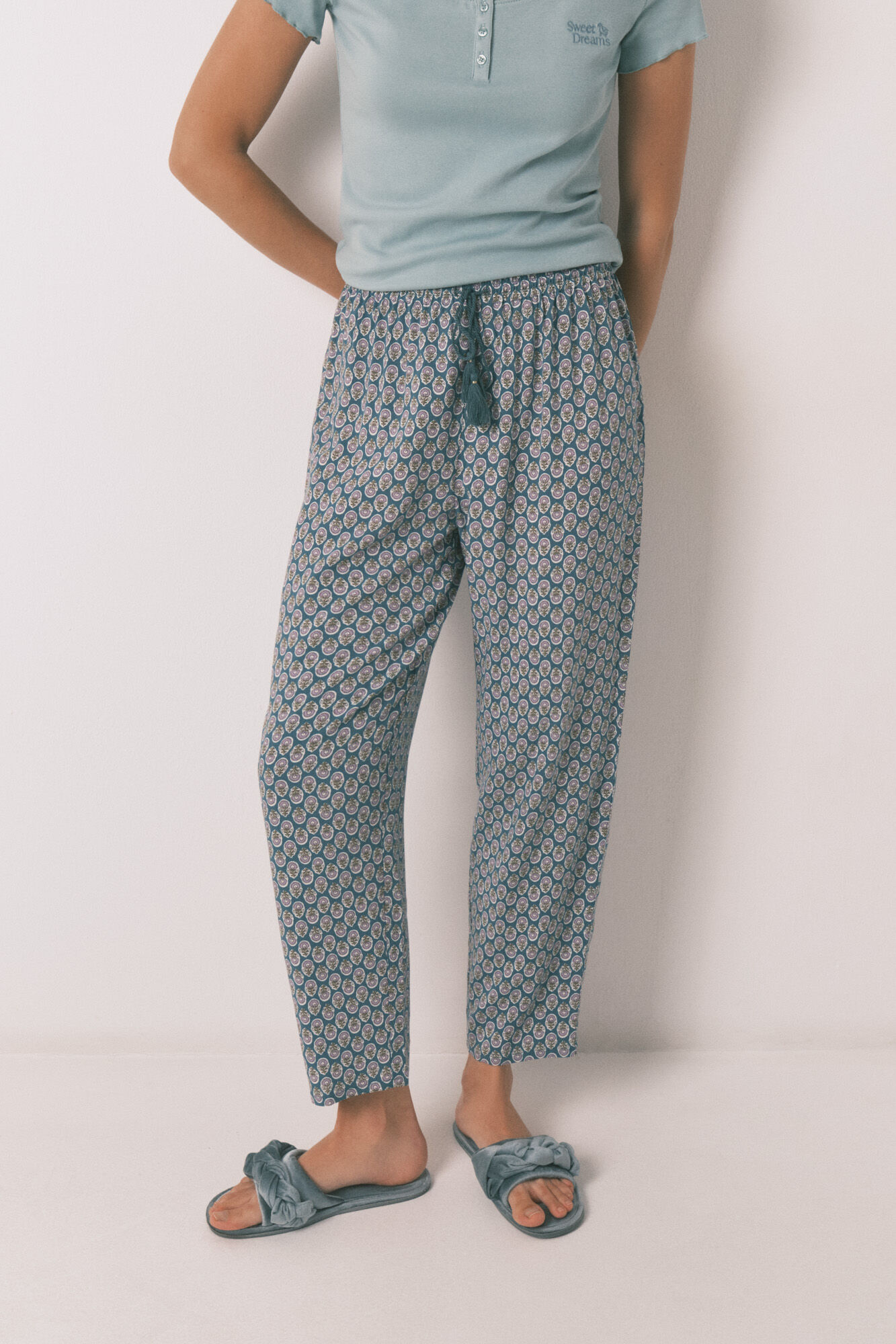 Women'secret Duge pantalone sa printom &scaron;argarepe i viskoznim &scaron;tampom