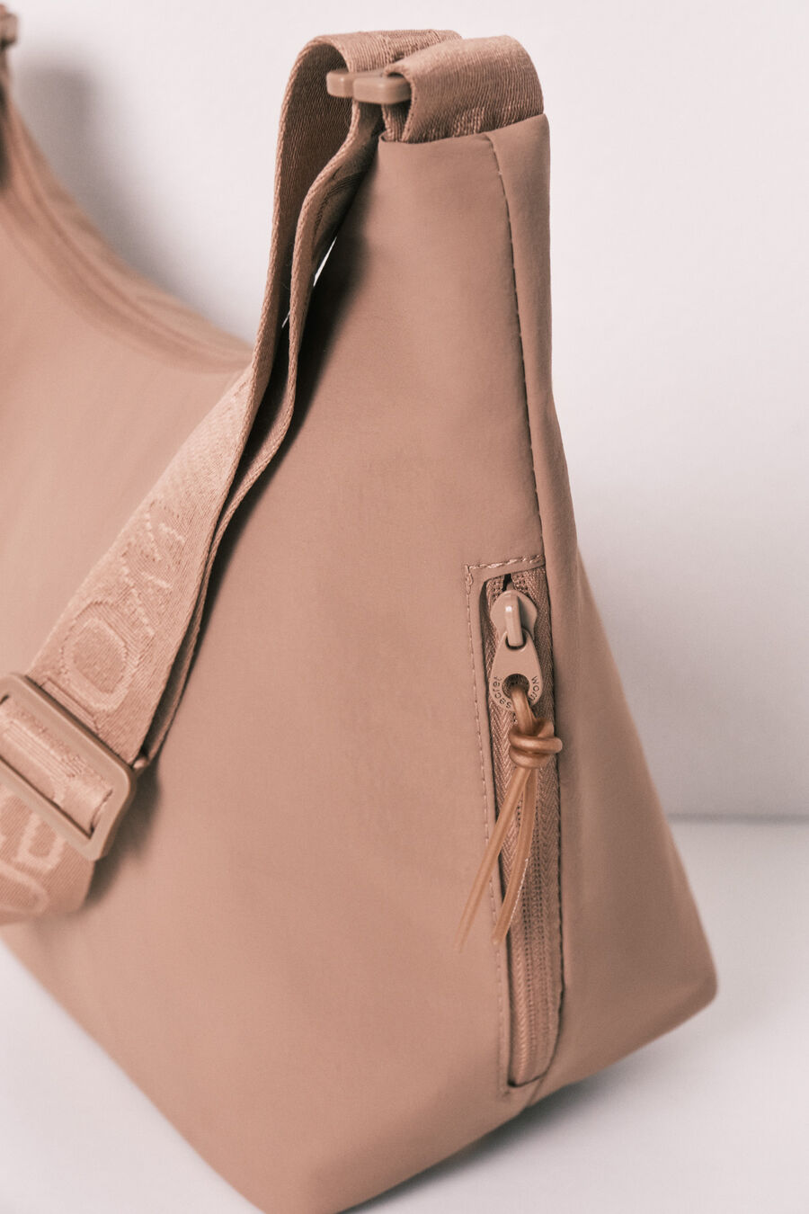 Bolsa térmica porta alimentos marrón