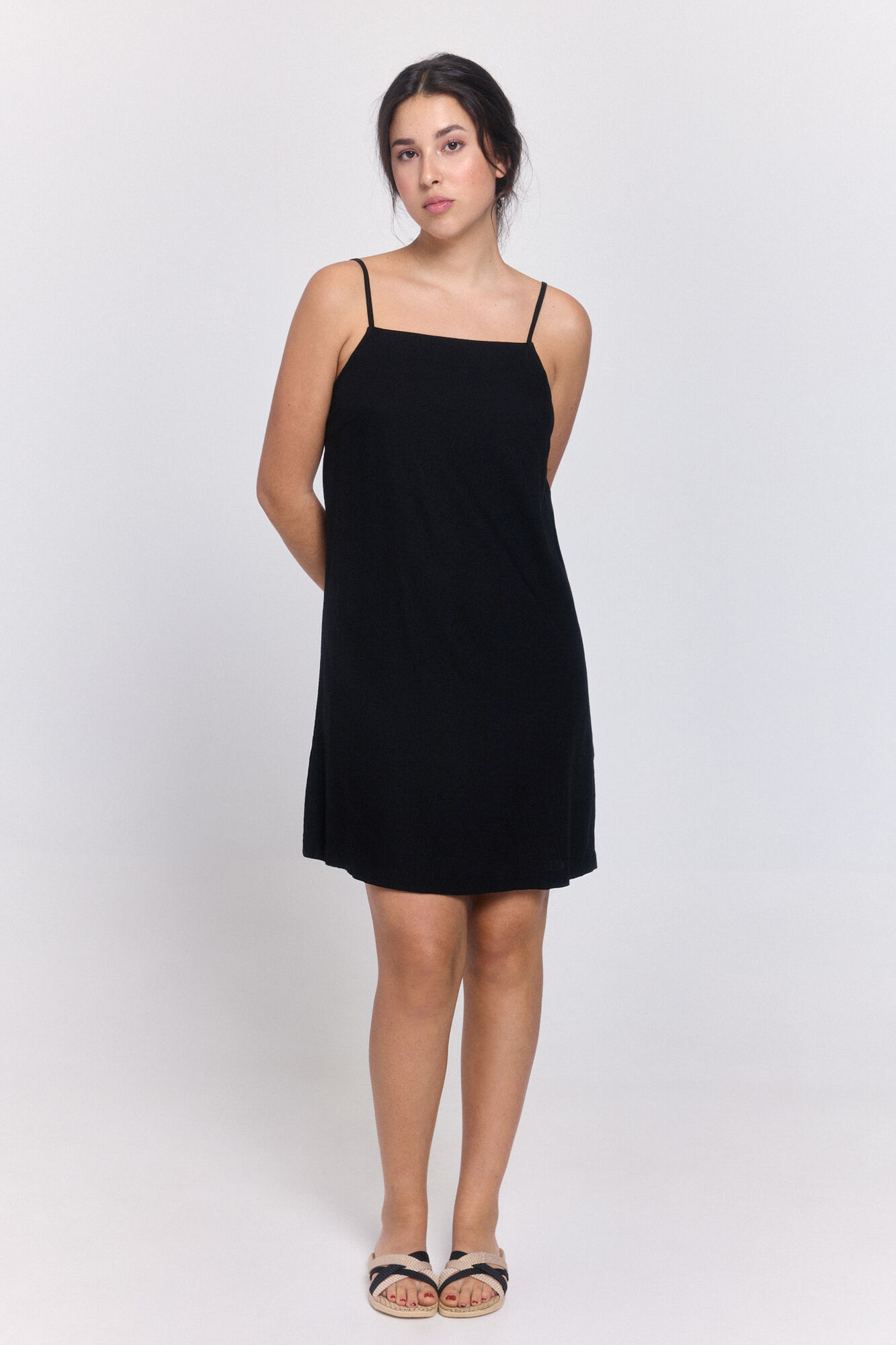 Pieces Vestido tirantes b&aacute;sico