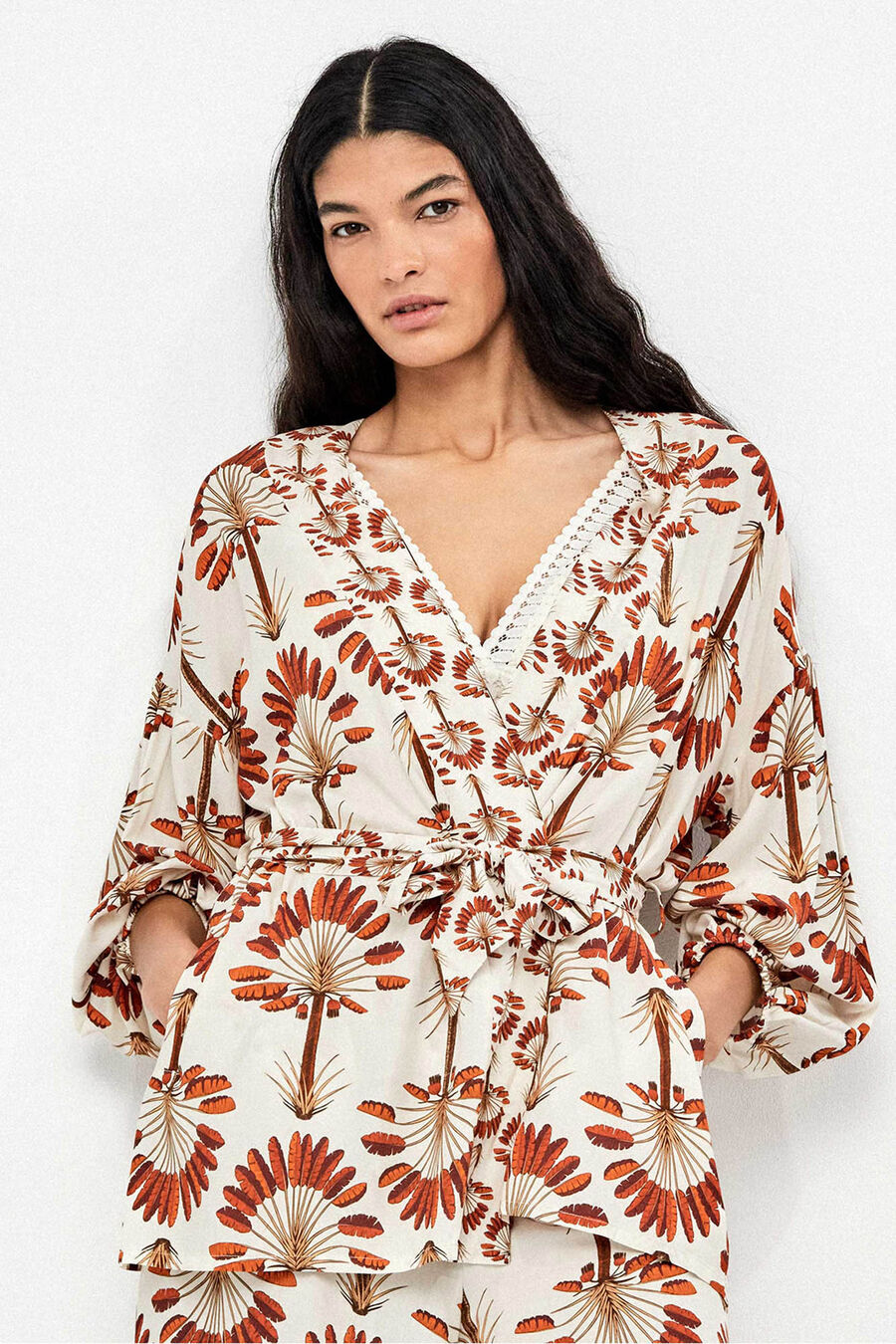 Kimono estampado palmeras