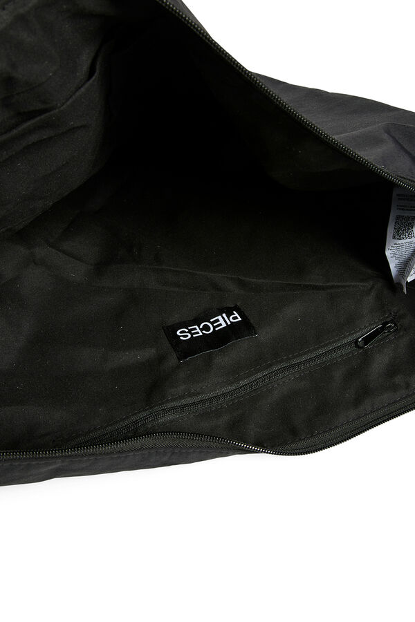 Pieces Bolso tipo ri&ntilde;onera negro