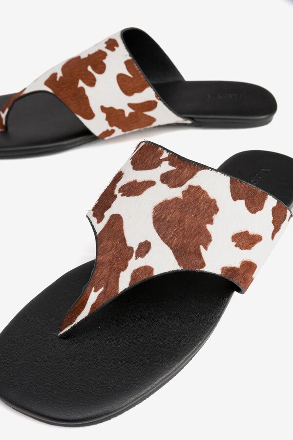 Vilanova Sandalias estampado animal marr&oacute;n