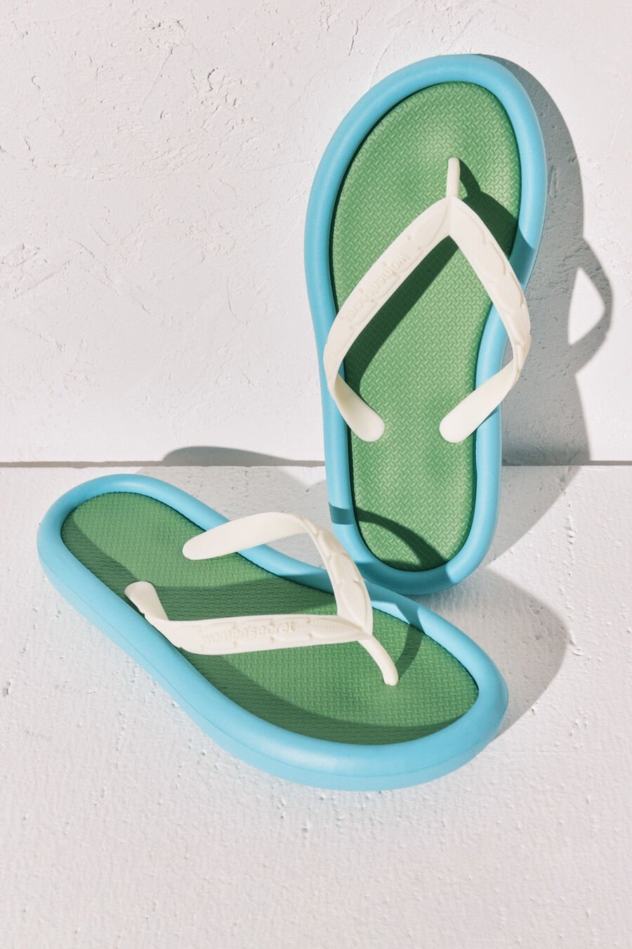 Chanclas efecto bloques color