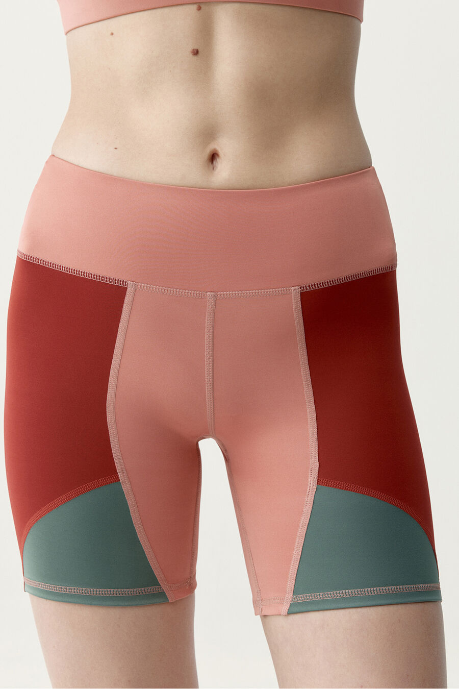Pantalón corto deportivo Darana coral rojo/verde