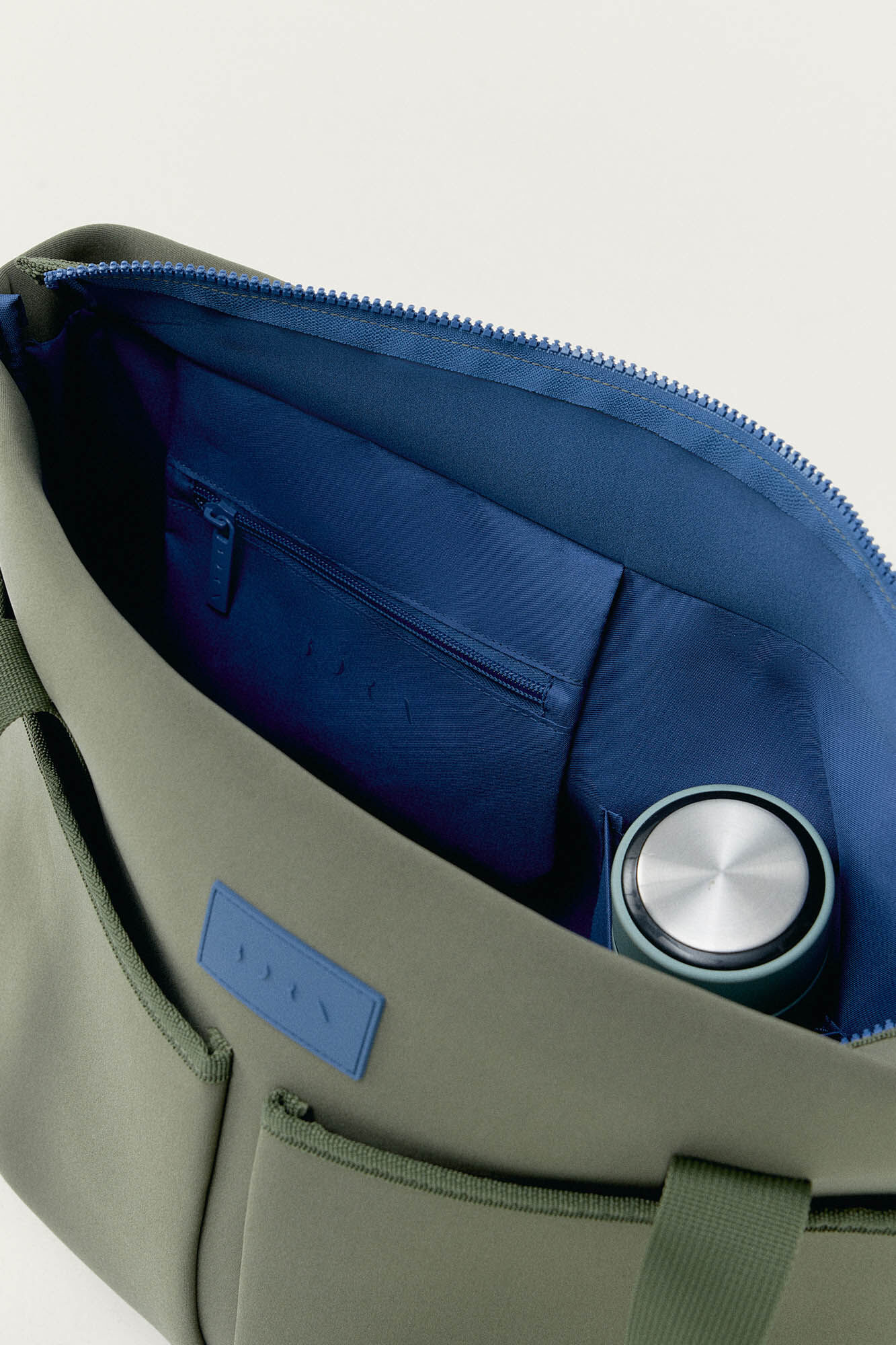 Born Living Yoga Bolso Nest