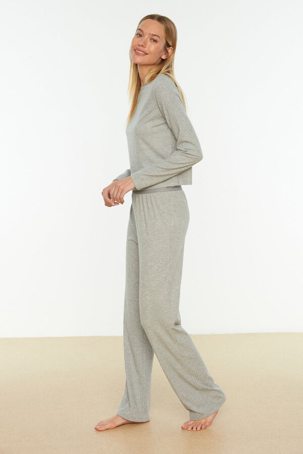 Trendyol Ribbed pyjamas set with elastic details and slogan in grey  Siva