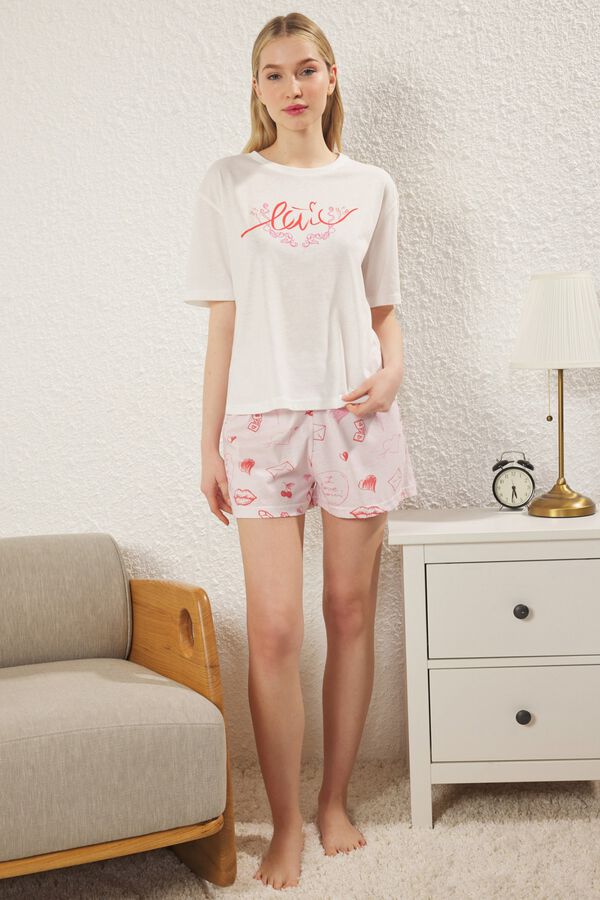 Trendyol Conjunto de pijama curto amor estampado