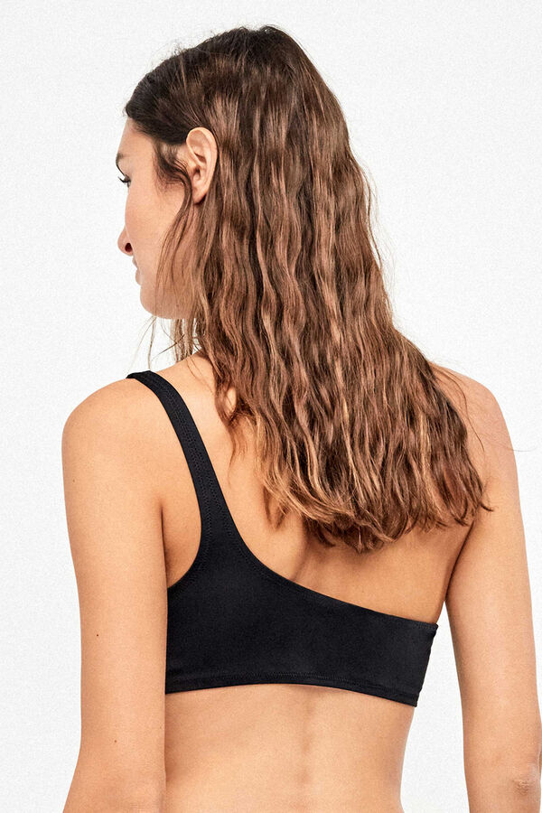 Gisela Top biqu&iacute;ni assim&eacute;trico preto