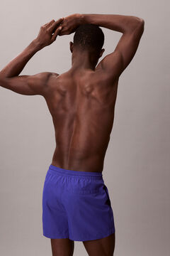 Calvin Klein Ba&ntilde;ador corto cord&oacute;n logo