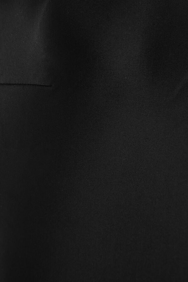 Trendyol Ba&ntilde;ador cl&aacute;sico escote recto negro