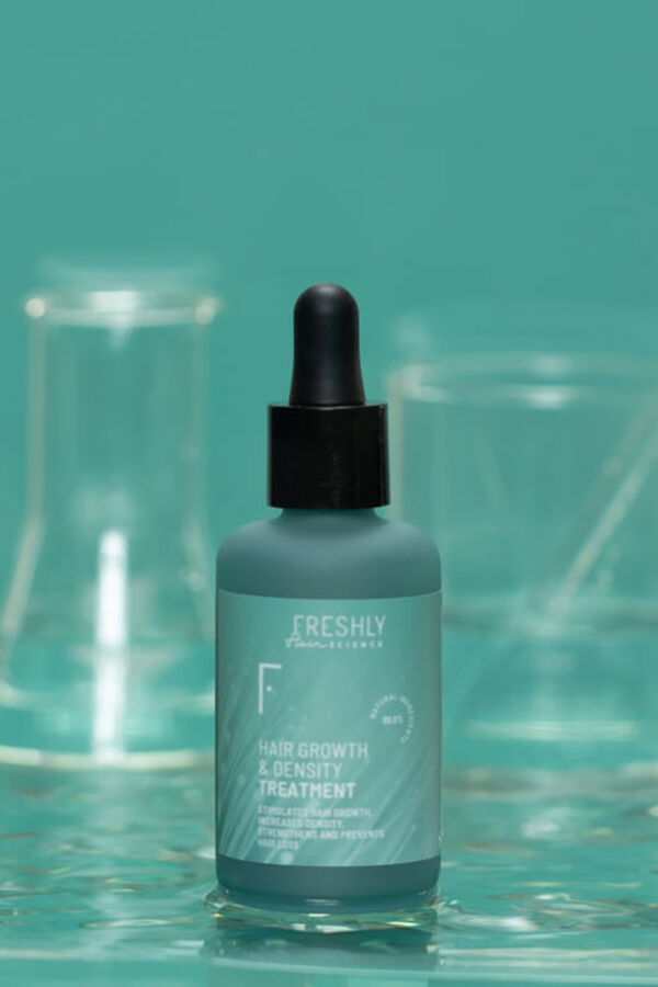 Freshly Cosmetics Hair Growth & Density Treatment blanc